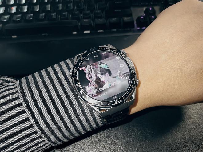 览邦Watch Ultra外观抢眼尽显风采K8凯发天生赢家潮流一族 解锁新体验：